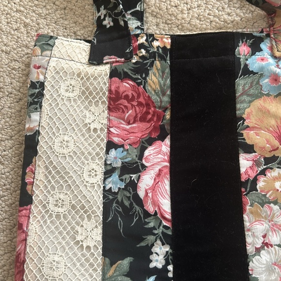 Bag - Picture 2 of 3